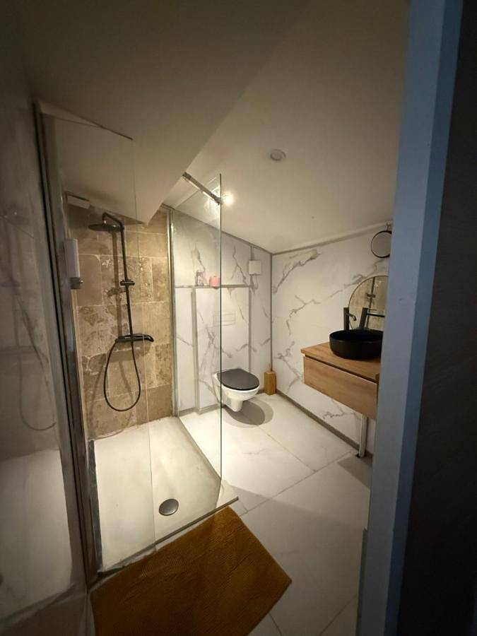 Appartement entier, One-Bedroom Apartment in Maisdon-sur-Sèvre, Région de Nantes