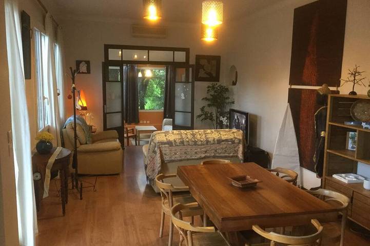 Casa con aire acondicionado, jardín y piscina en paz, a 5 minutos a pie de Plagles & Trade in Les Sablettes, La Seyne-sur-Mer