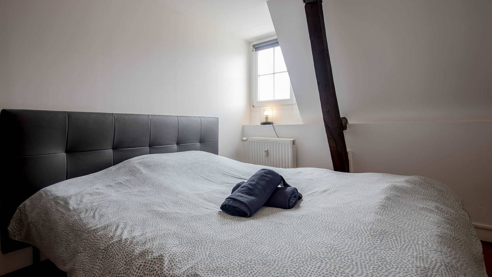 Appartement entier, Loft à Arras • 3 ch • 7 personnes • hypercentre in Arras, Région d'Arras