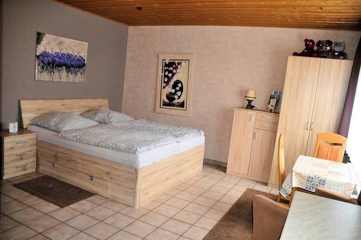 Entire vacation apartment, Apartment, bath, toilet, quiet in Alsbach, Westerwald