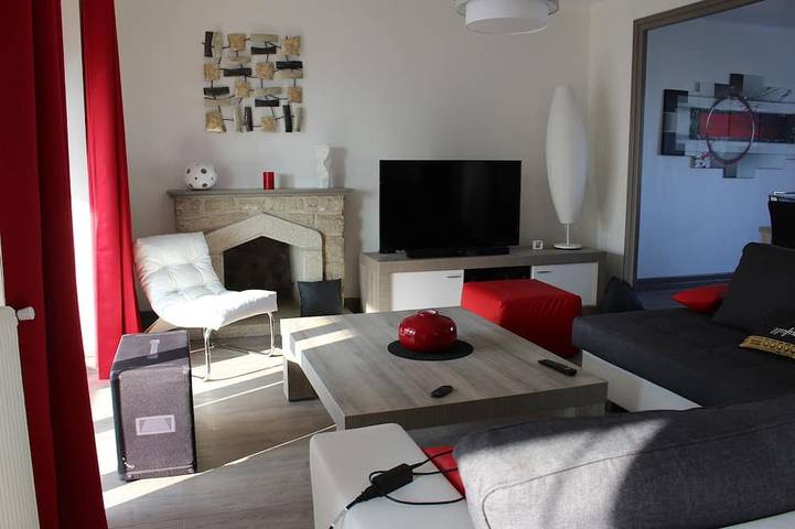 Location de vacances pour 10 personnes, avec terrasse et jardin, animaux acceptés dans Plage Lehan