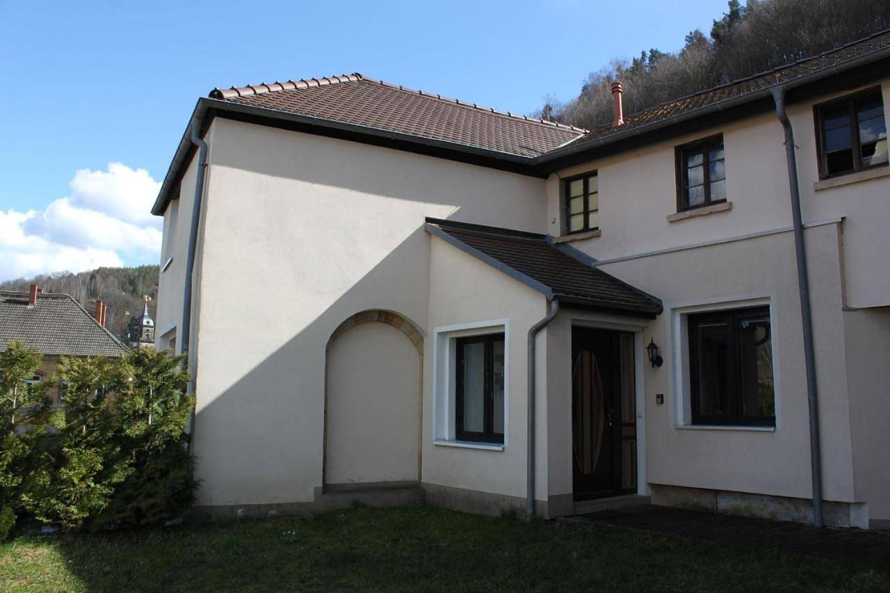 Ganze Wohnung, Apartment with Mountain View in Königstein, Elbsandsteingebirge