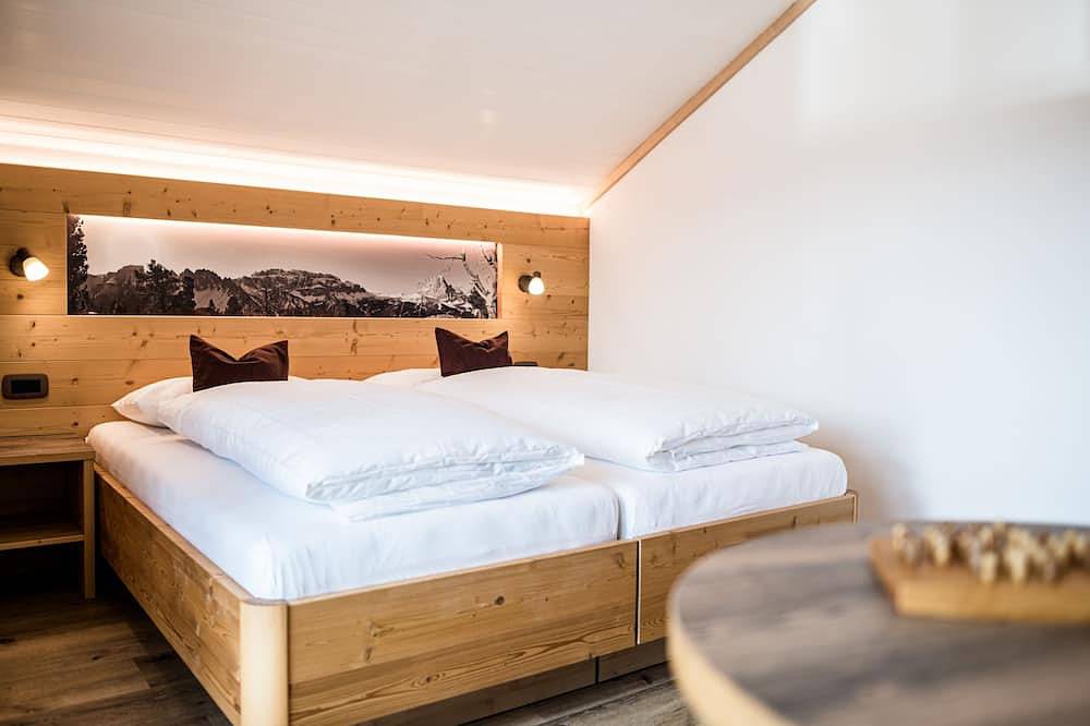 Appartement entier, Ski et de randonnée d'aventure dans le voisinage immédiat, loin de la foule, mais à proximité du centre in Plan da Tieja, Wolkenstein