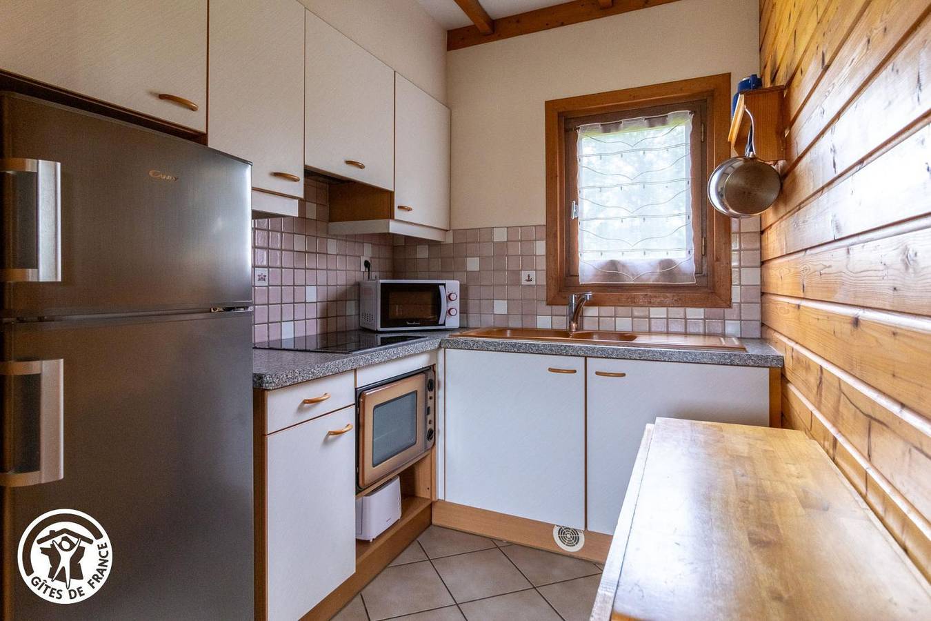 Casa de huéspedes para 4 personas con jardín in Saint-Sylvestre-Pragoulin, Puy-de-Dôme