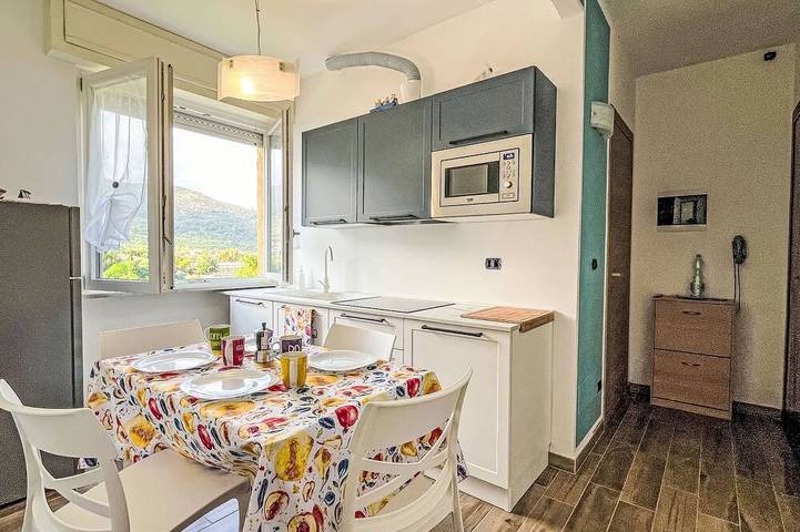 Appartamento per 4 persone, con balcone in Ceriale