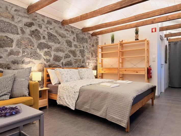 Location de vacances pour 2 personnes, avec jardin et vue à Lajes do Pico - 2