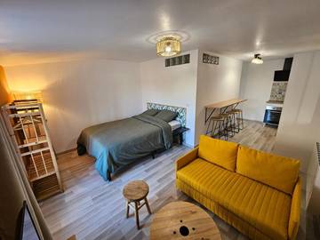 Gîte pour 4 personnes, avec terrasse et vue à Les Châtelliers-Châteaumur