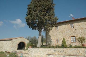 Agriturismo per 3 persone, con piscina e panorama nonché giardino e terrazza, con animali domestici in Tavarnelle Val di Pesa