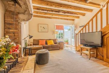 Gîte pour 2 Personnes dans Saint-Sernin-du-Plain, Région d'Autun, Photo 2