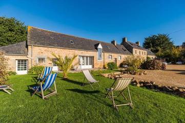 Maison d’hôte pour 5 personnes, avec jacuzzi ainsi que jardin et piscine à Tonquédec