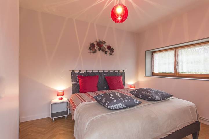 Location de vacances pour 4 personnes, avec terrasse et jardin à Anould - 2