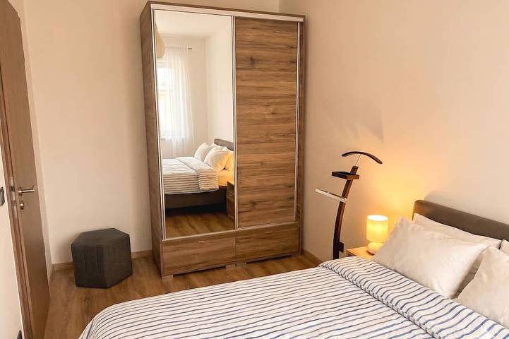 Ganze Wohnung, Luxury 2-bedroom 2-bathroom condo 70 sqm with parking in Budapest, Danube-Ipoly National Park