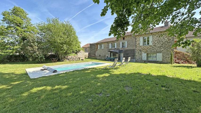 Location de vacances pour 8 personnes, avec Terrasse ainsi que Jardin et Piscine à Bessines-sur-Gartempe - 2