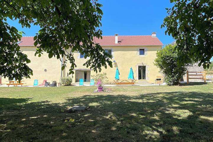 Cottage pour 10 personnes, avec jardin et terrasse, animaux acceptés dans Savoisy