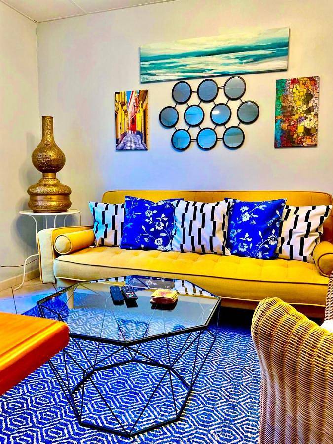 Appartement entier, Apartment with Mountain View in Lastours, Région de Carcassonne