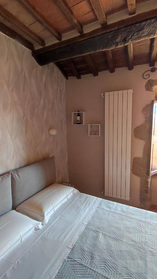 Double Room with Private Bathroom in Pitigliano, Province de Grosseto