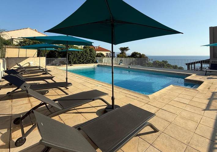 Hôtel pour 2 personnes, avec piscine ainsi que balcon et vue à Coggia - 2