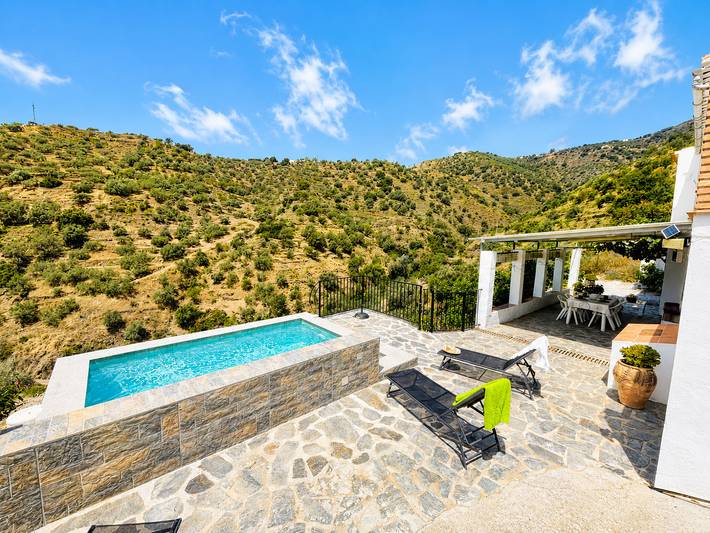 Casa rural para 6 personas, con terraza en Sayalonga - 2