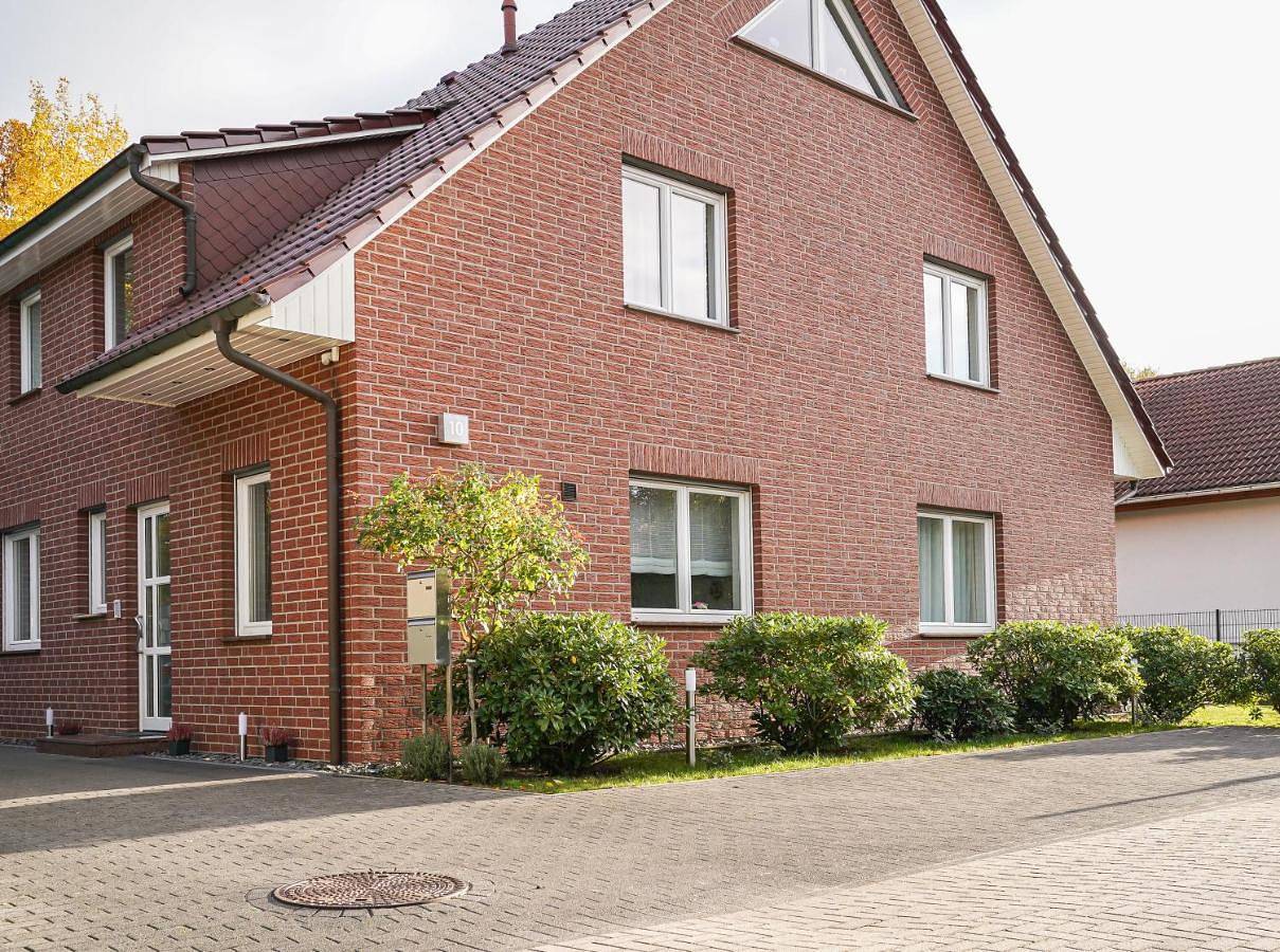 Apartamento entero, Modernes Stadthaus 100qm Parkplatz Bad&Dusche Küche in Döhren-Wülfel, Hannover