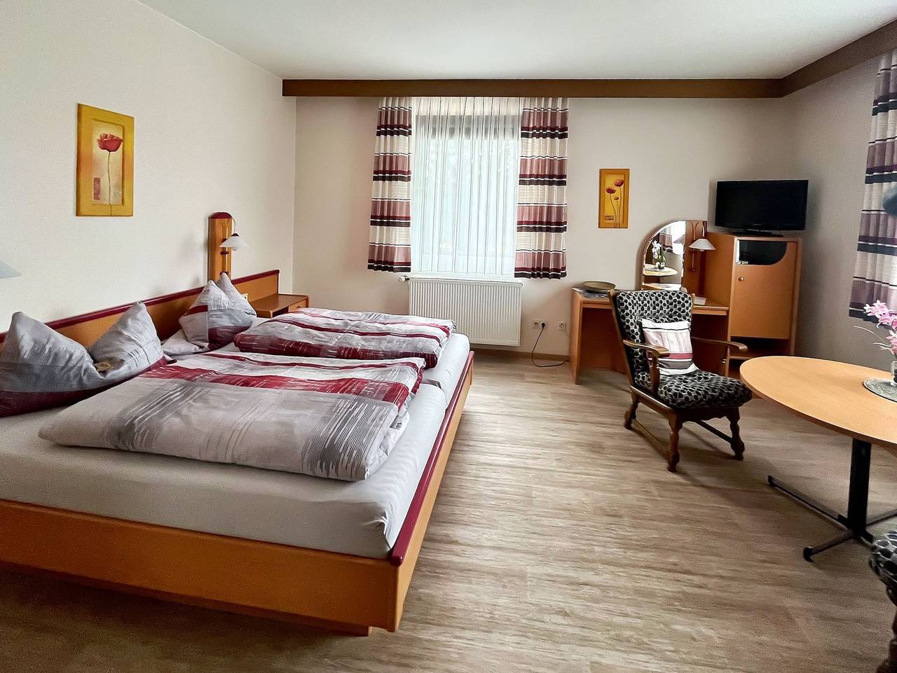 Ganze Ferienwohnung, Haus Erna - Appartement 2 in Bad Wildungen, Waldecker Land