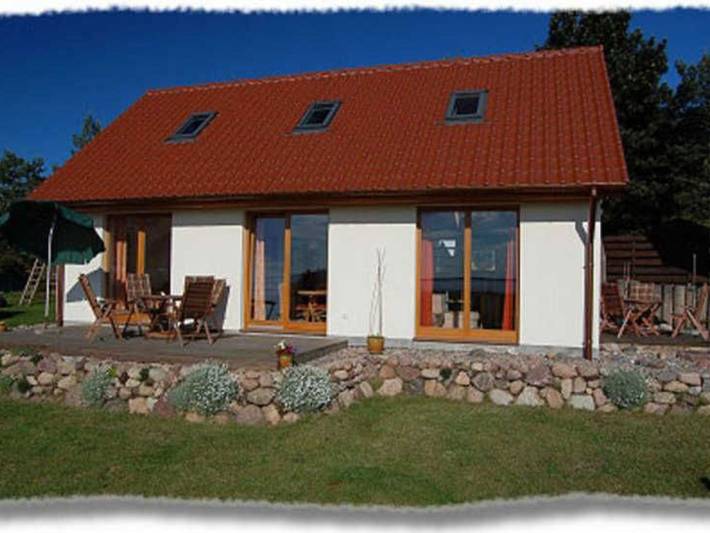Ferienwohnung für 4 Personen, mit Terrasse und Garten sowie Seeblick am Achterwasser