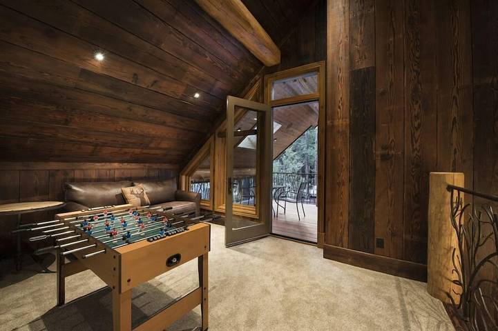 Log cabin for 10 people, with terrace and hot tub in Yosemite National Park