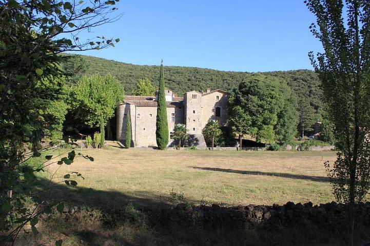 Château pour 5 personnes, avec Jardin dans le Gard