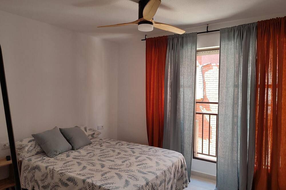 Entire apartment, Apartment 'Las Flores 1' with Wi-Fi and Air Conditioning in Murcia, Murcia Inland