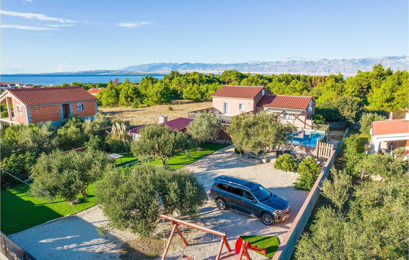 Gemütliche Ferienwohnung 2 km vom Strand entfernt mit WLAN, Klimaanlage, Terrasse und Parkplatz in Vir