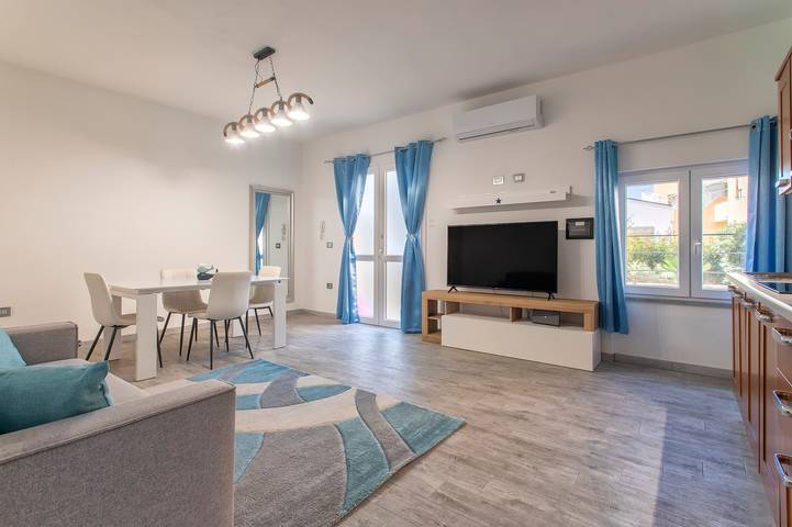 Ferienwohnung für 12 Personen, mit Whirlpool und Garten in Alghero - 2