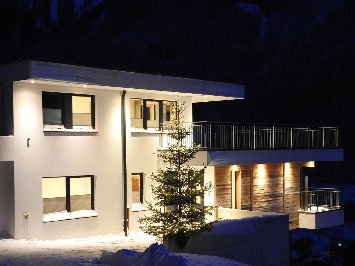 Ganze Wohnung, Two-Bedroom Apartment in Lechtaler Alpen, Flirsch