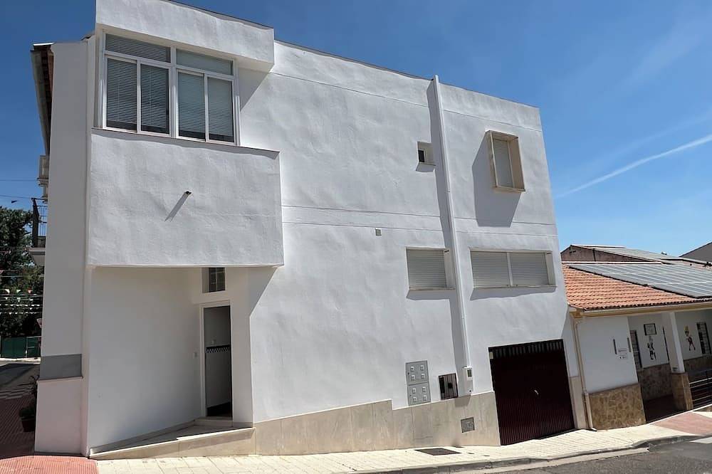 Magnifica casa de pueblo rodeada de naturaleza. in Luque, Sierras Subbéticas