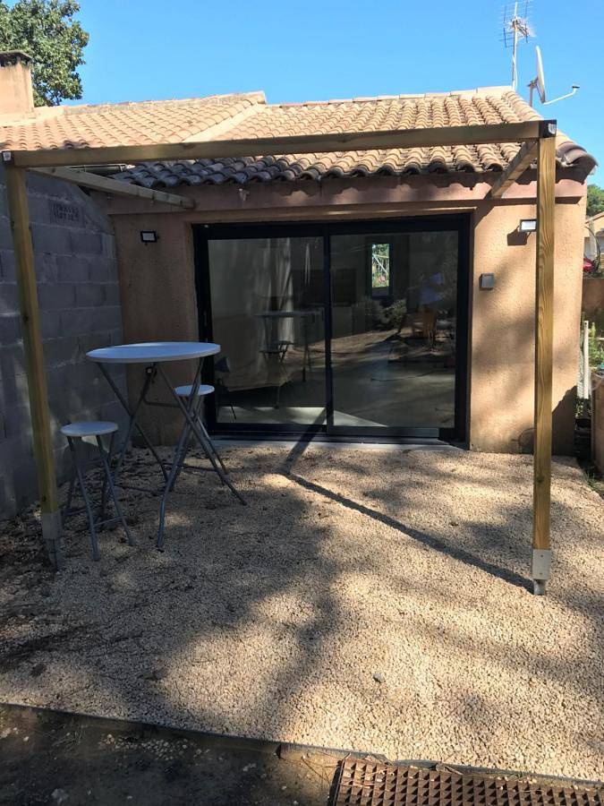 Location de vacances pour 4 personnes, avec jardin, animaux acceptés à Mornas - 2