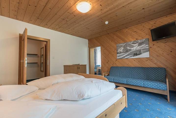 Mehrbettzimmer, Bad, Wc, Bergseite in Hohe Tauern, Heiligenblut