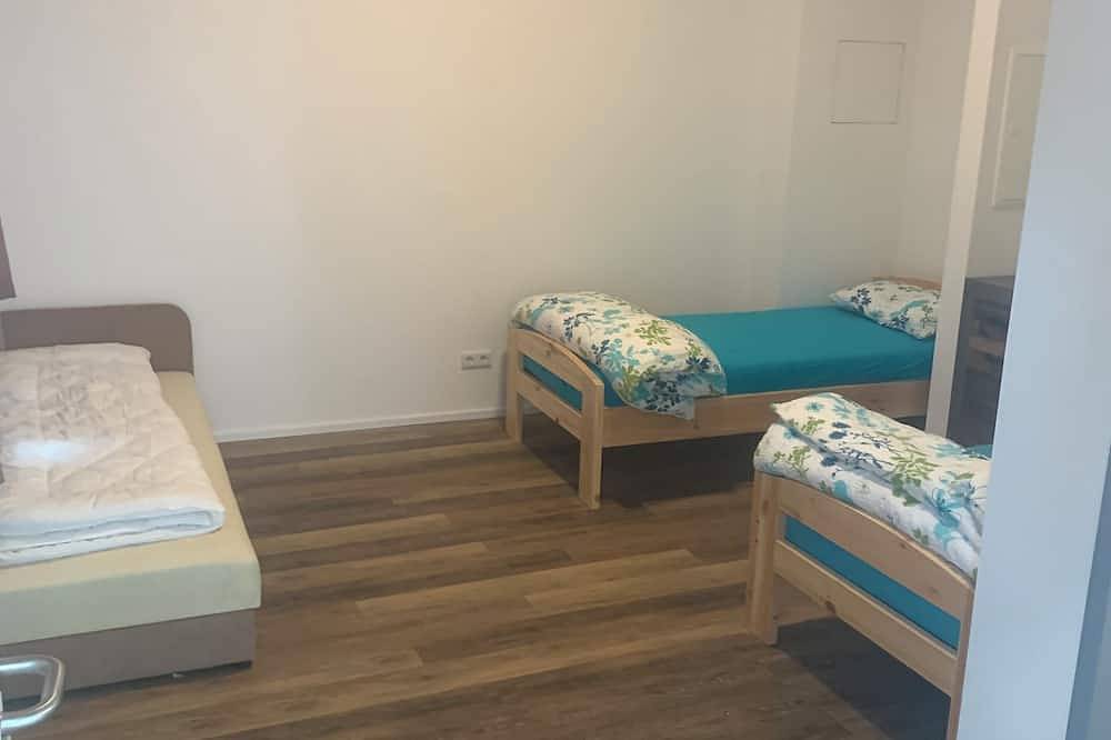Ganze Wohnung, 2 Zimmer Ferienwohnung Zentrum, Hauptbahnhof Dresden Unweit Einkauf Markte in Cotta, Dresden