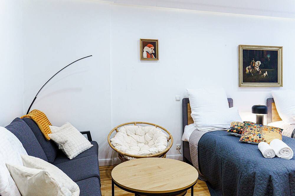 Ganze Wohnung, Augusta Prima Central City Town Hall Appt, for up to 7 Guests Groups and Familys in Augsburg-Innenstadt, Augsburg