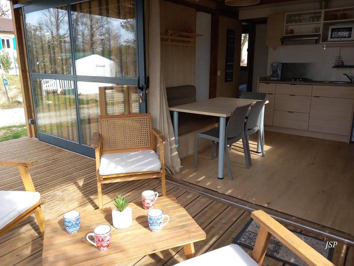 Camping pour 5 personnes, avec Terrasse et Jardin ainsi que Piscine et Vue