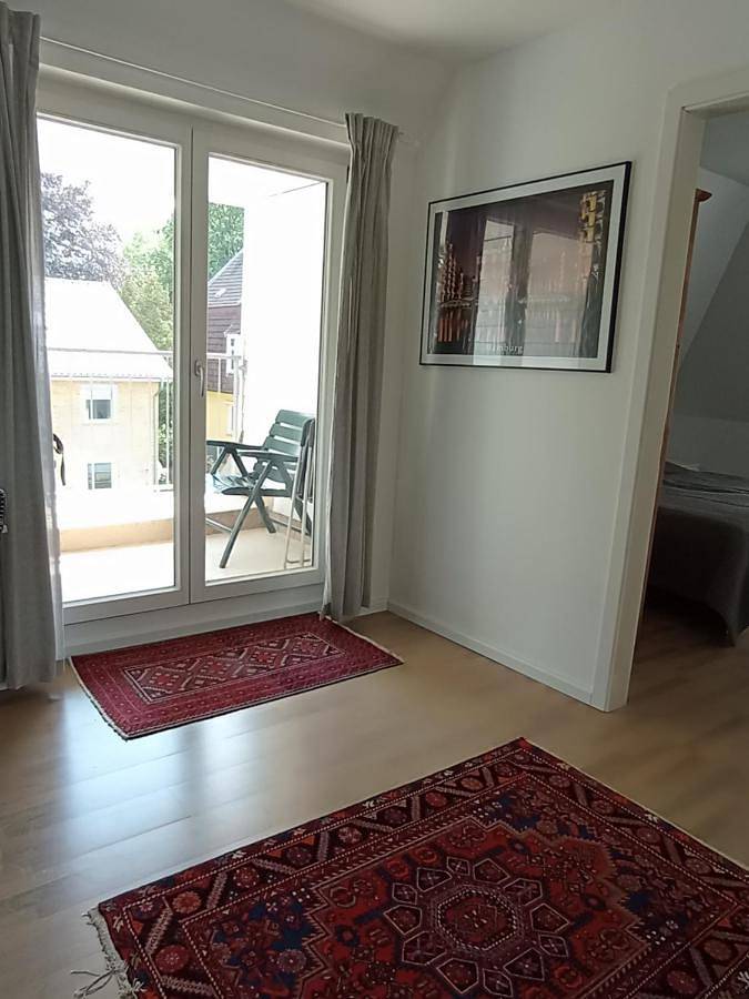 Ganze Wohnung, Peaceful Apartment-3 Zi, Loggia & Garden in Blankenese in Blankenese, Hamburg