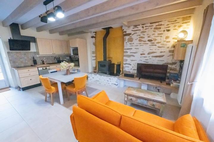 Gîte pour 4 personnes, avec jardin à Lizio - 2