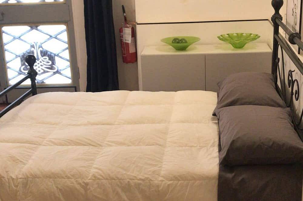 Entire apartment, Apartment In The Historic Centre Of Foligno in Foligno, Perugia Province