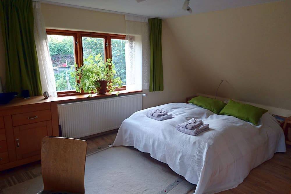 Hale Aloha - Kaminofen-Paradiesgarten-7-Personen-Haus. Naturpark-Urlaub mit Hund in Felde, Rendsburg-Eckernförde
