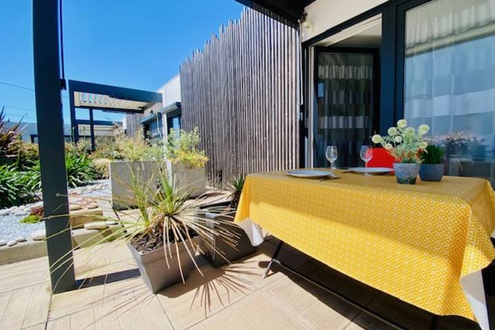 Apartment for 3 people, with garden and terrace, child-friendly à La Rochelle