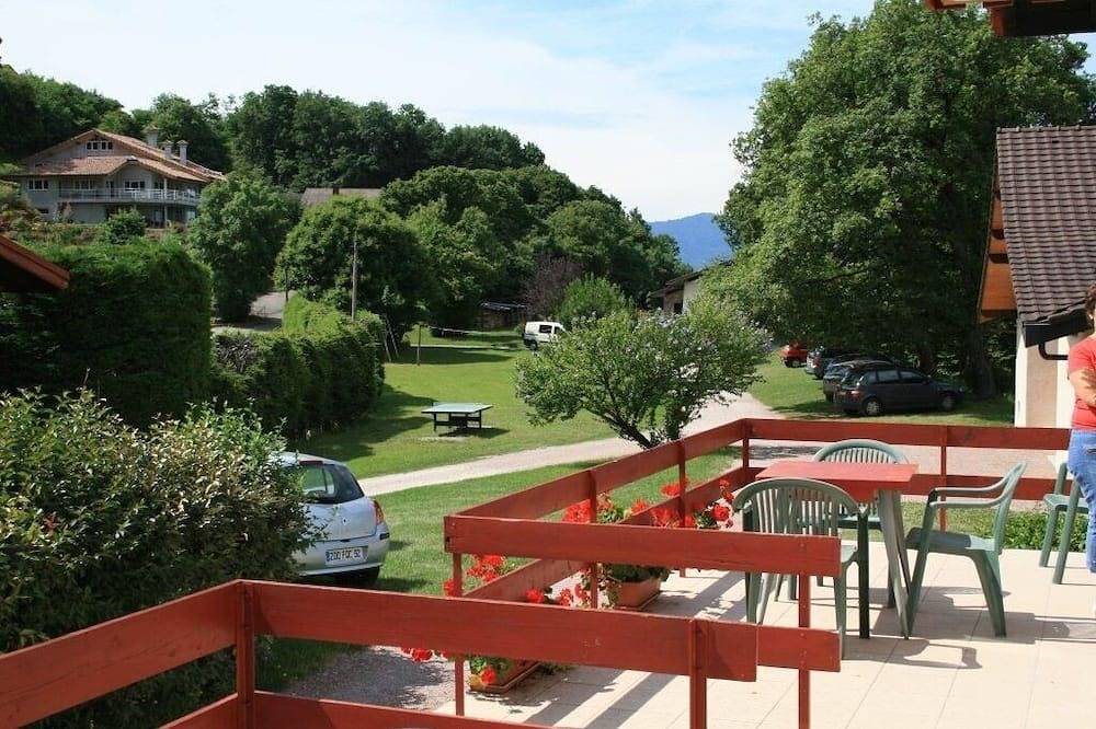 Entire apartment, Apartment/ flat - 2 rooms - 4/7 persons in Armoy, Thonon-les-Bains region