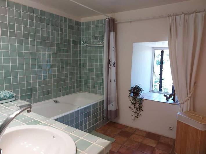 Gîte pour 2 personnes, avec jardin et terrasse ainsi que vue et piscine à Saint-Rome-de-Tarn - 3