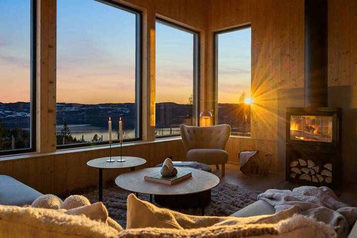 Feriehus for 10 personer, med hage og innsjøutsikt i tillegg til terrasse - 1