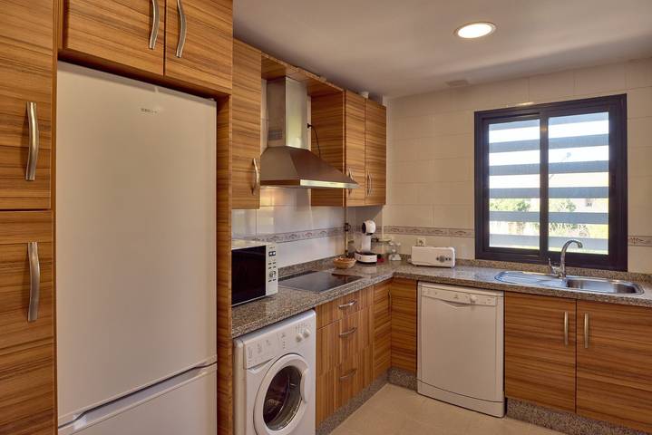 Entire apartment, Apartment 'Las 4 Llaves De Córdoba 1' with Wi-Fi and Air Conditioning in Distrito Sur (Córdoba), Cordoba