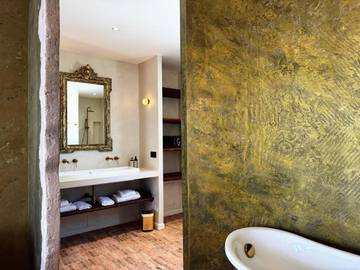 Hôtel pour 2 personnes, avec jacuzzi ainsi que jardin et piscine à Castellare-di-Casinca