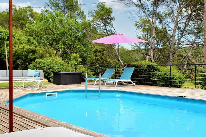 Gîte pour 6 personnes, avec piscine, animaux acceptés à Entrecasteaux - 2
