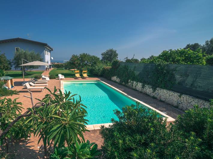 Appartamento vacanze per 6 persone, con giardino e piscina - 1