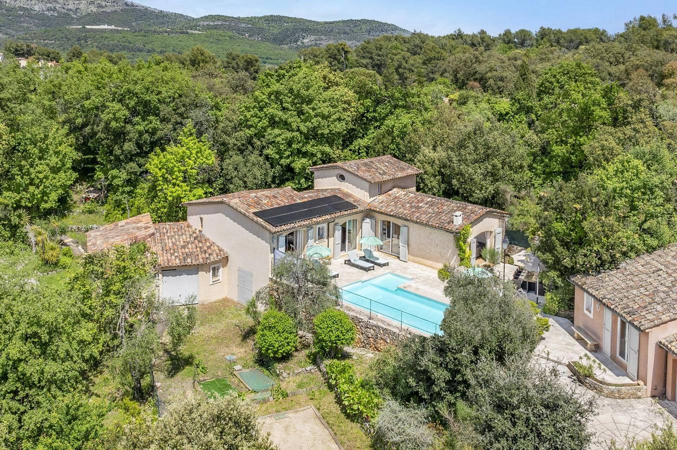 Villa Cabris by Villa Plus in Cabris, Cannes und Umgebung